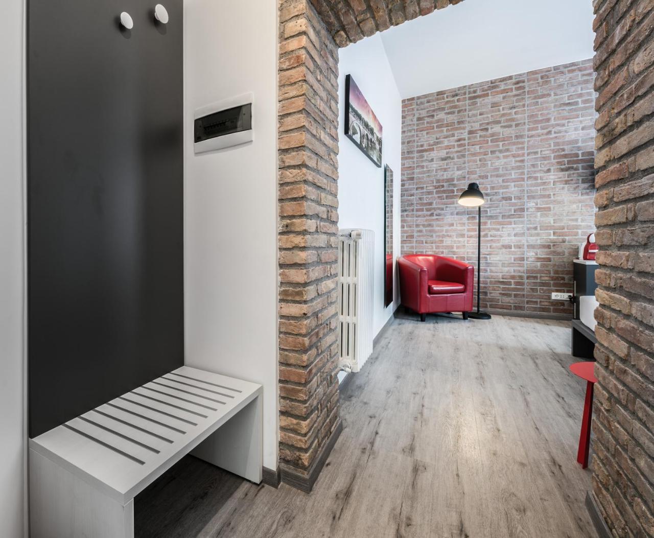 Lele Rooms San Lorenzo Рим Екстер'єр фото