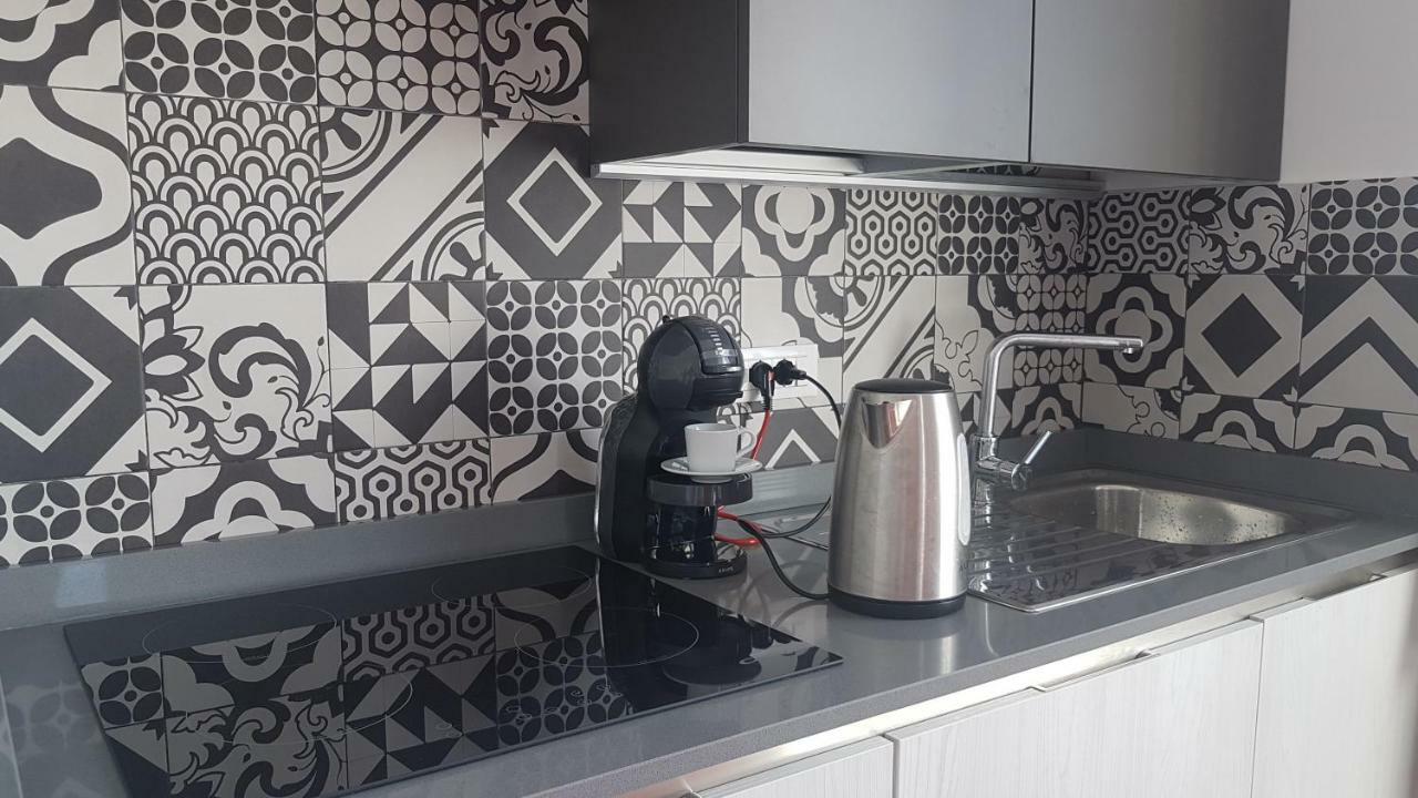 Lele Rooms San Lorenzo Рим Екстер'єр фото
